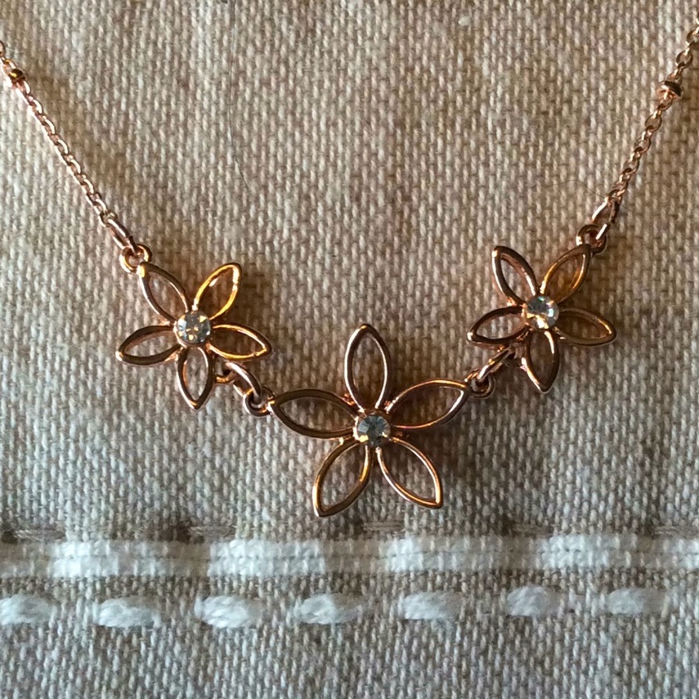 Rose Gold Floral Necklace